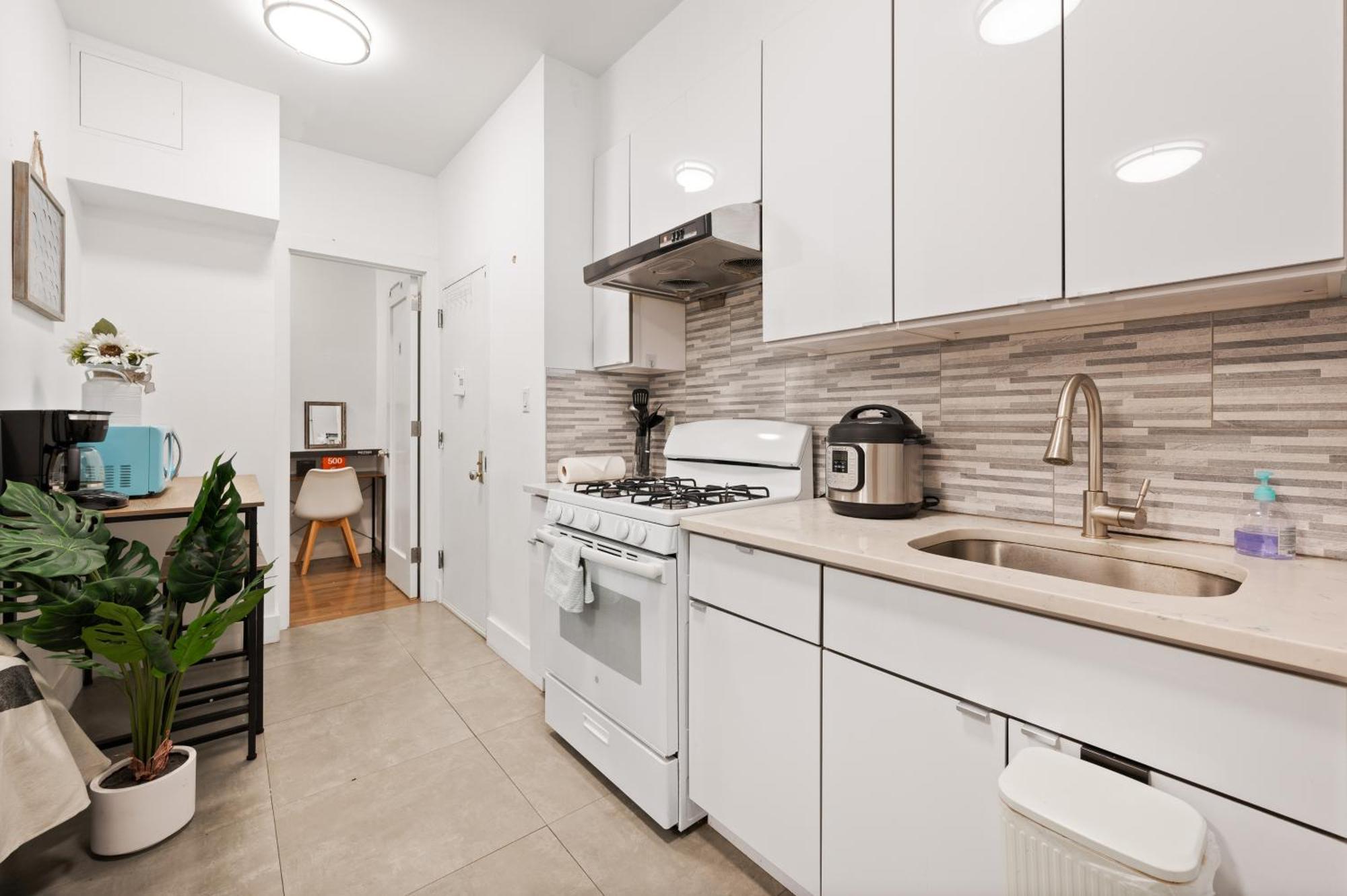 Bohemian Chinatown 3 Bedrooms Apartamento