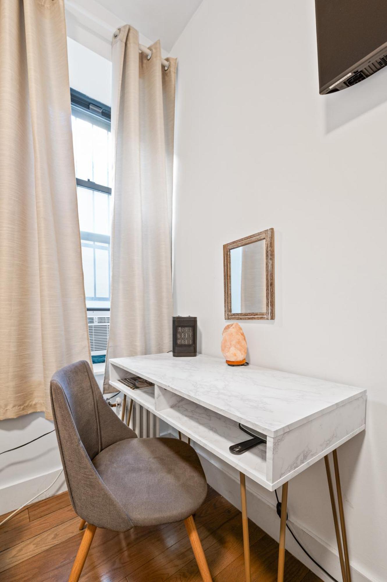 Bohemian Chinatown 3 Bedrooms Apartamento